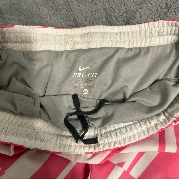 NIKE RUNNING SHORTS SIZE XSMALL - Picture 3 of 3